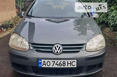 Хэтчбек Volkswagen Golf 2004 в Мукачево