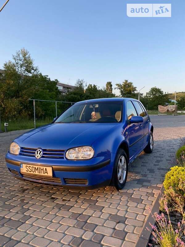 Хетчбек Volkswagen Golf 1999 в Береговому