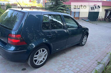 Хетчбек Volkswagen Golf 2002 в Львові