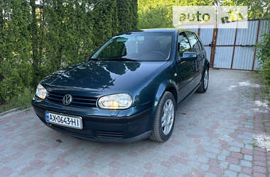 Хетчбек Volkswagen Golf 2002 в Львові