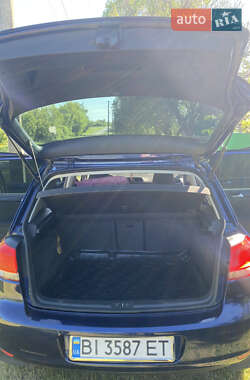 Хэтчбек Volkswagen Golf 2012 в 