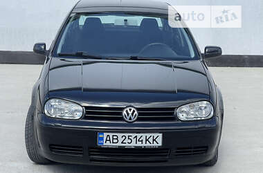 Хетчбек Volkswagen Golf 2001 в Вінниці