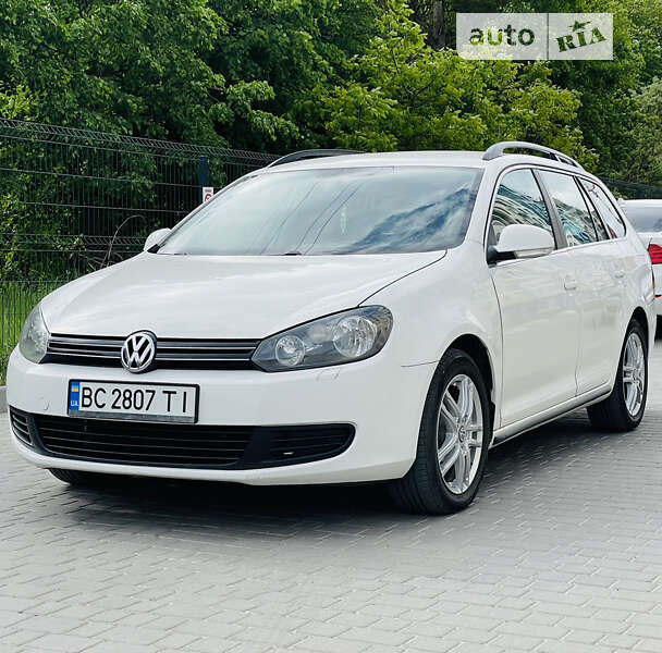 Универсал Volkswagen Golf 2010 в Львове