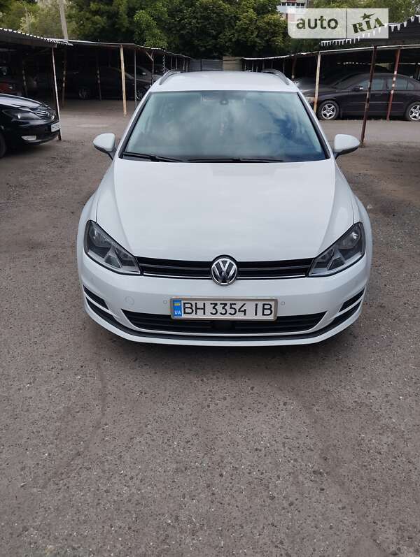 Универсал Volkswagen Golf 2014 в Одессе