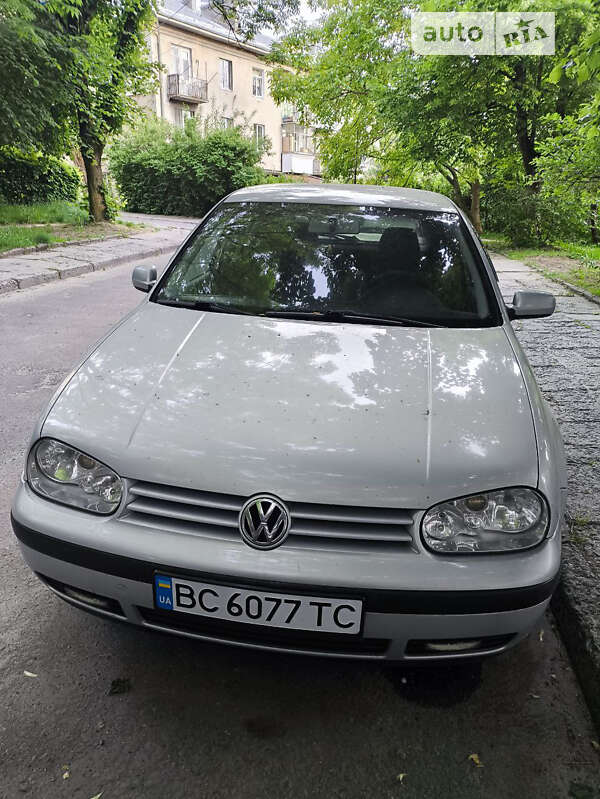 Хетчбек Volkswagen Golf 1999 в Львові