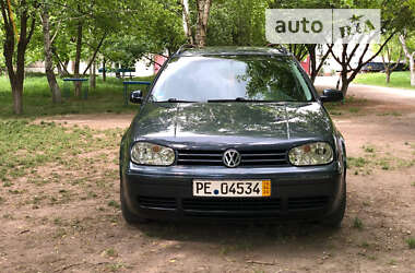 Универсал Volkswagen Golf 2003 в Виннице