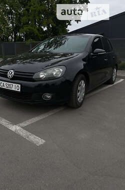 Хэтчбек Volkswagen Golf 2011 в Умани