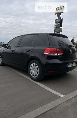 Хэтчбек Volkswagen Golf 2011 в Умани