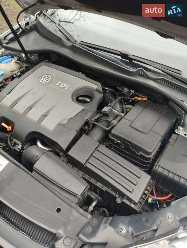 Універсал Volkswagen Golf 2012 в Полтаві