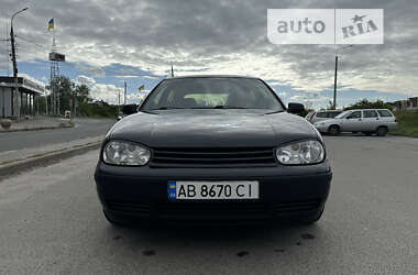 Хетчбек Volkswagen Golf 2000 в Вінниці