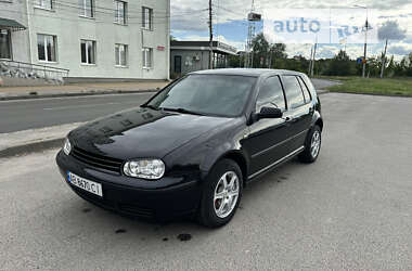 Хетчбек Volkswagen Golf 2000 в Вінниці