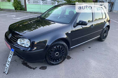 Хетчбек Volkswagen Golf 2003 в Дубні