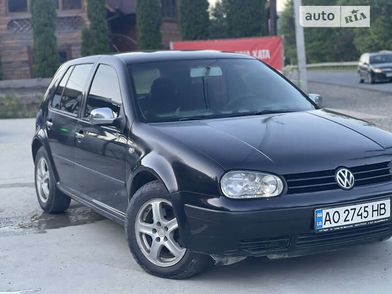 Хетчбек Volkswagen Golf 2000 в Яремчі