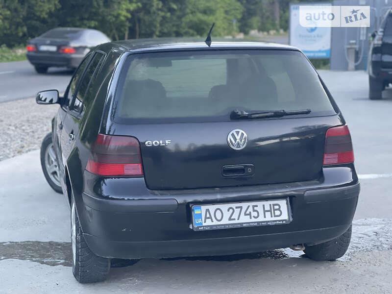 Хетчбек Volkswagen Golf 2000 в Яремчі