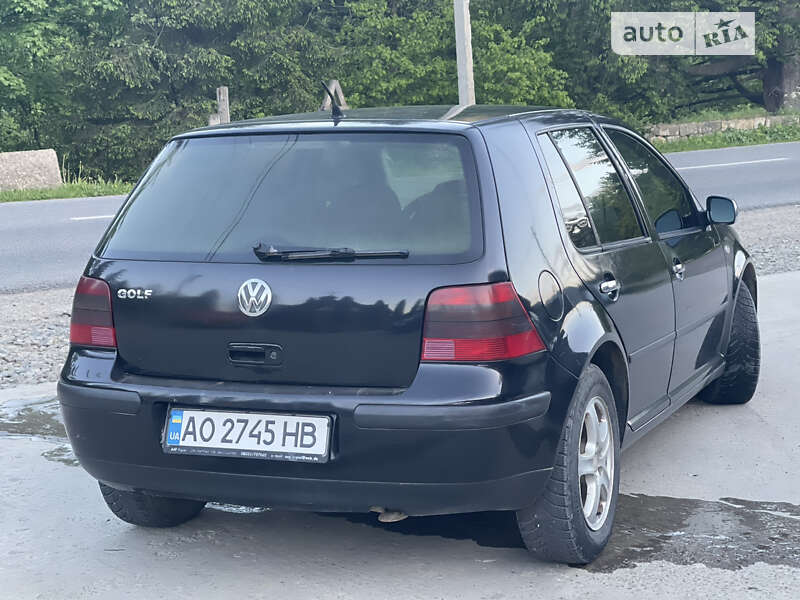 Хетчбек Volkswagen Golf 2000 в Яремчі