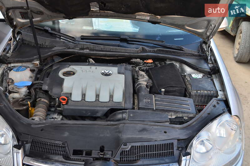 Универсал Volkswagen Golf 2008 в Сокирянах