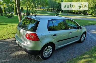 Хэтчбек Volkswagen Golf 2005 в Хмельницком