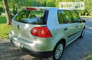 Хетчбек Volkswagen Golf 2005 в Хмельницькому