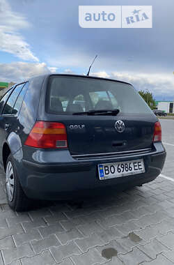 Хэтчбек Volkswagen Golf 1998 в Вознесенске