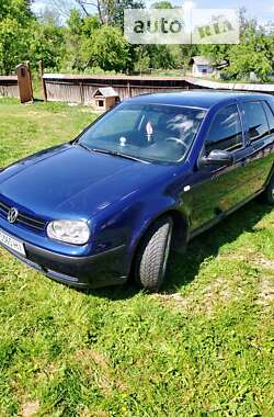 Хетчбек Volkswagen Golf 2000 в Снятині