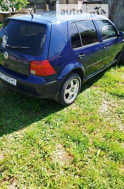 Хетчбек Volkswagen Golf 2000 в Снятині