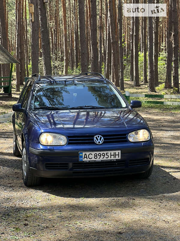 Универсал Volkswagen Golf 2000 в 