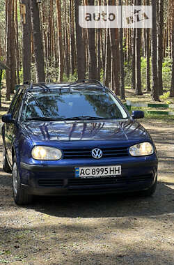 Универсал Volkswagen Golf 2000 в Луцке