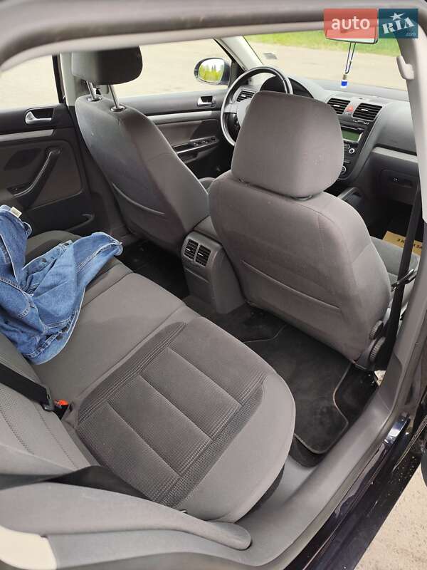 Универсал Volkswagen Golf 2009 в Полтаве