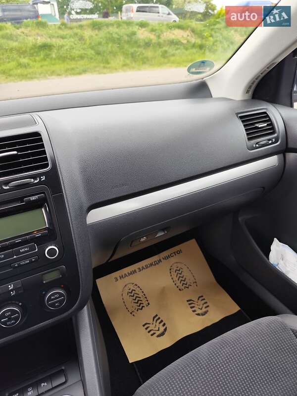 Универсал Volkswagen Golf 2009 в Полтаве