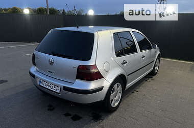 Хэтчбек Volkswagen Golf 2002 в Долине