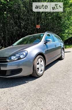 Універсал Volkswagen Golf 2010 в Вінниці