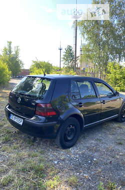 Хэтчбек Volkswagen Golf 2002 в Черновцах