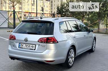 Универсал Volkswagen Golf 2014 в Ровно