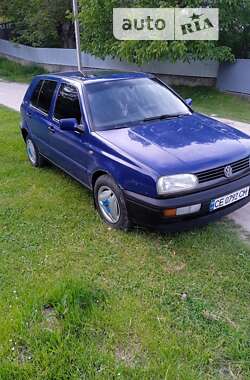 Хэтчбек Volkswagen Golf 1997 в Черновцах