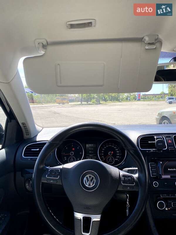 Универсал Volkswagen Golf 2011 в Полтаве