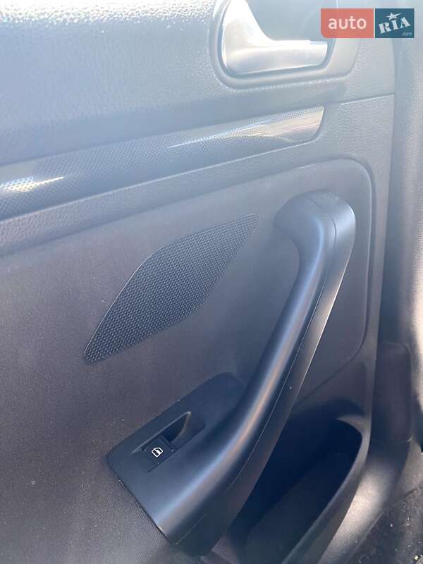 Универсал Volkswagen Golf 2011 в Полтаве