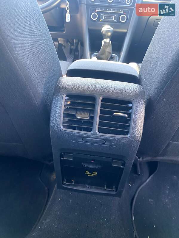 Универсал Volkswagen Golf 2011 в Полтаве