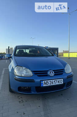 Хетчбек Volkswagen Golf 2004 в Вінниці