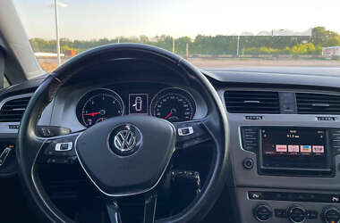 Универсал Volkswagen Golf 2017 в Черновцах