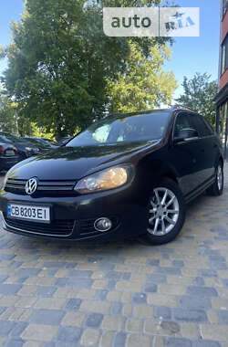 Універсал Volkswagen Golf 2012 в Чернігові