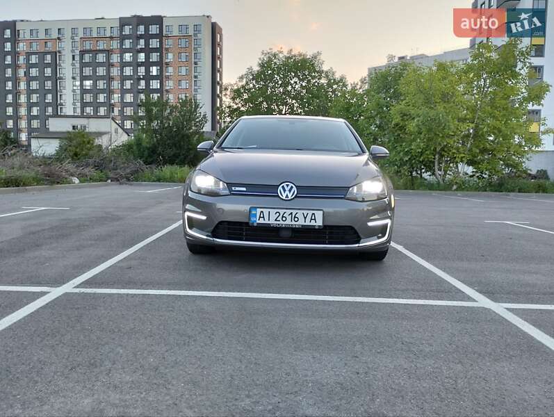 Хэтчбек Volkswagen Golf 2016 в Борисполе