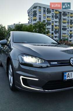 Хэтчбек Volkswagen Golf 2016 в 