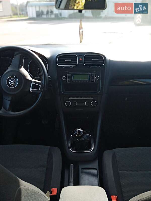 Универсал Volkswagen Golf 2010 в Стрые