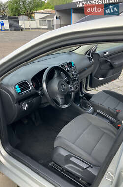 Универсал Volkswagen Golf 2010 в 