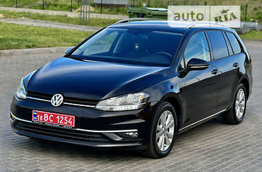 Универсал Volkswagen Golf 2020 в Ровно