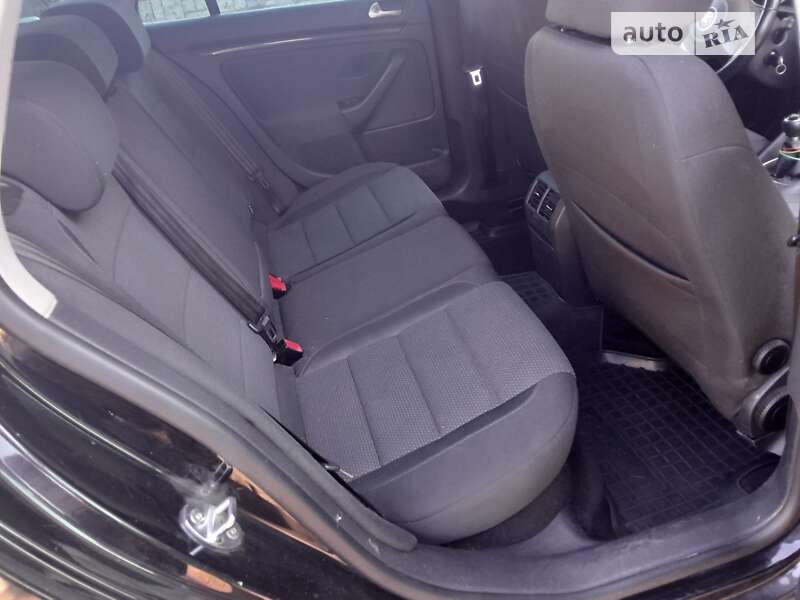 Универсал Volkswagen Golf 2010 в Хмельницком