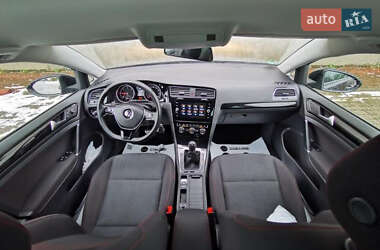Универсал Volkswagen Golf 2017 в 