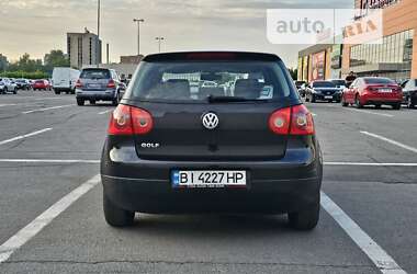 Хэтчбек Volkswagen Golf 2004 в Полтаве