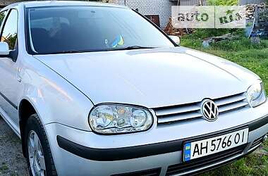 Хетчбек Volkswagen Golf 1999 в Сумах