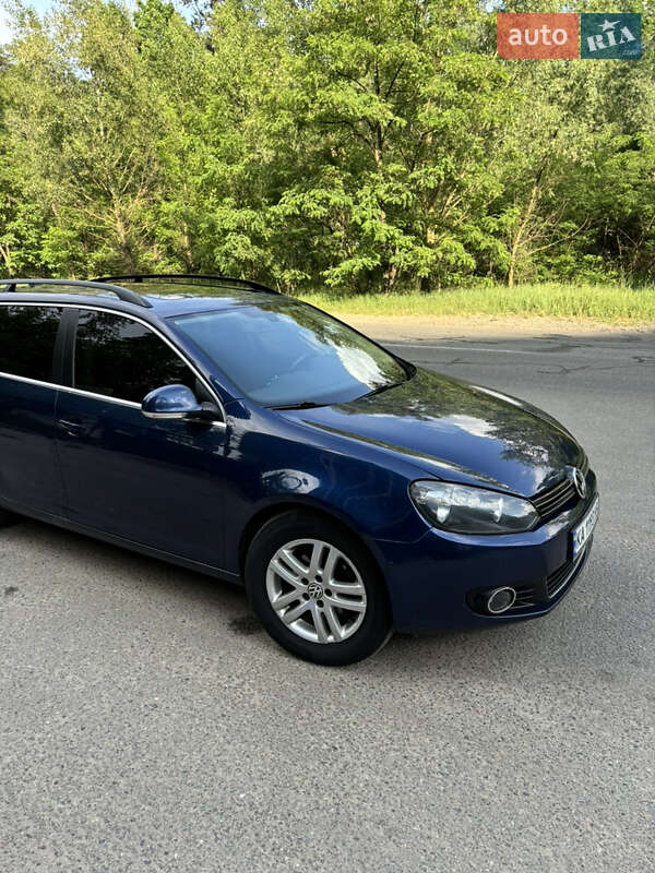 Универсал Volkswagen Golf 2011 в Киеве